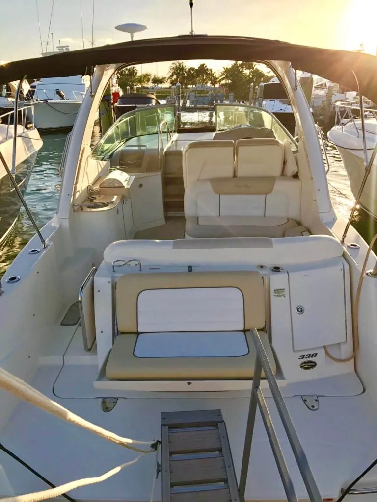 33′ Sea Ray — фотография из коллекции Pugachev Services