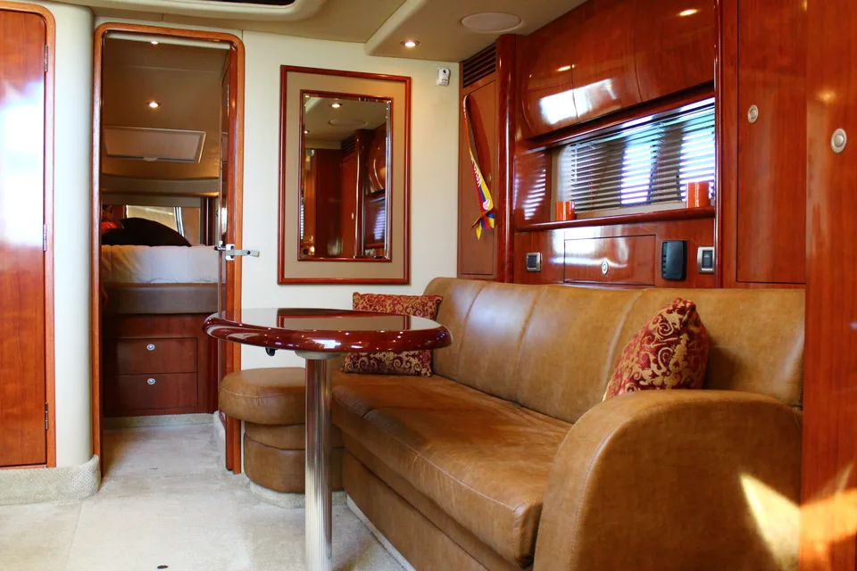 40′ Sea Ray — детали внешнего вида или интерьера