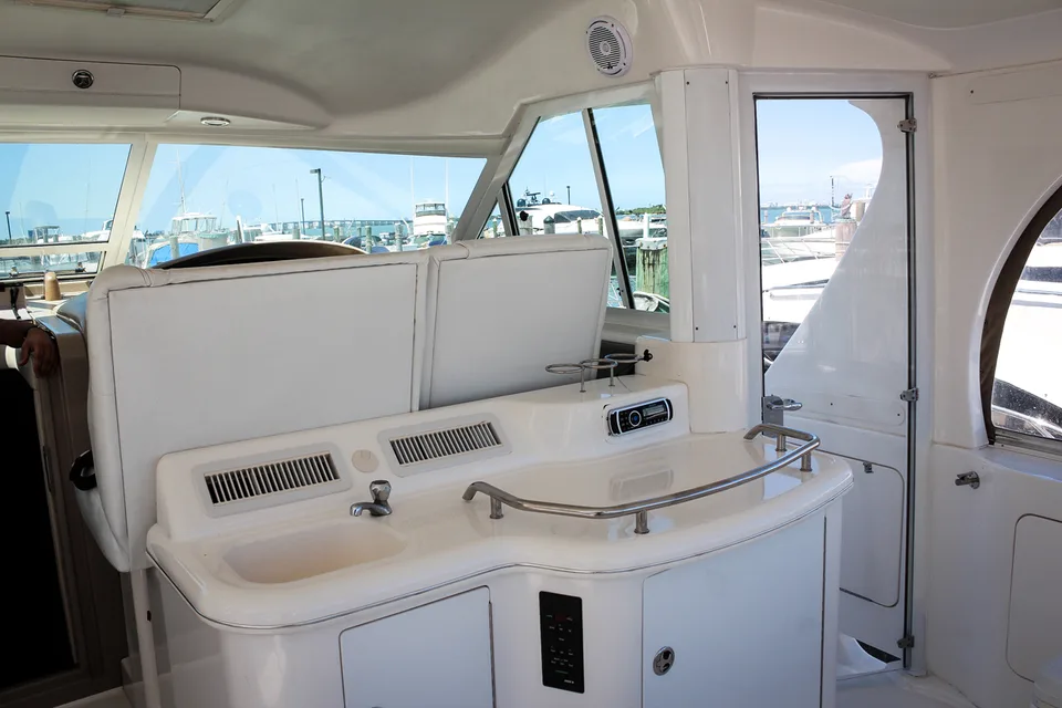 50′ Sea Ray — детали внешнего вида или интерьера