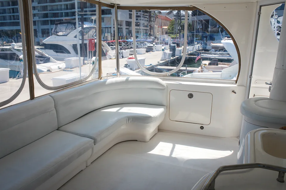 50′ Sea Ray — детали внешнего вида или интерьера