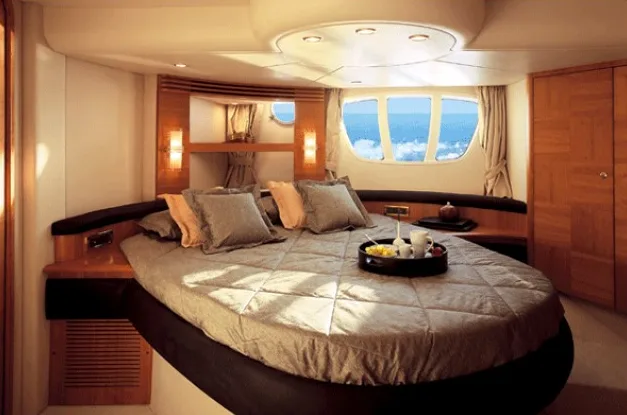 55′ Azimut — детали внешнего вида или интерьера