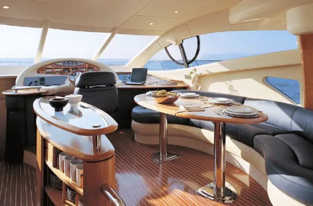 55′ Azimut — детали внешнего вида или интерьера