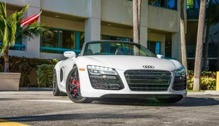 Audi R8 V10 Spyder — Miami car rental