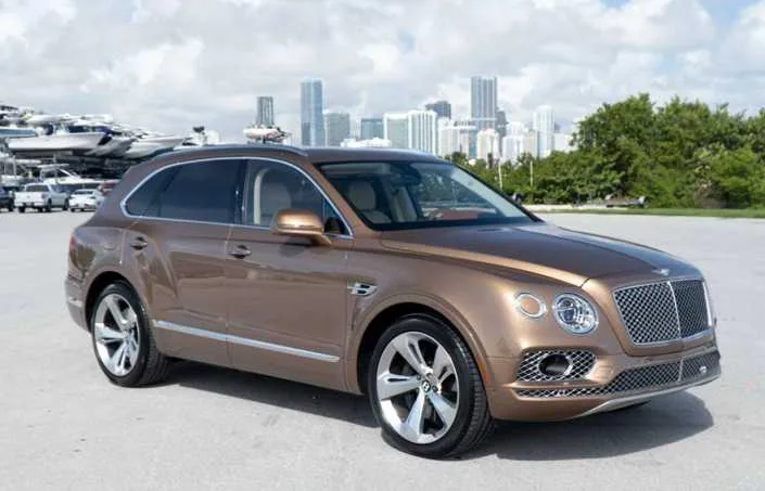 Bentley Bentayga Champagne Edition — Miami car rental