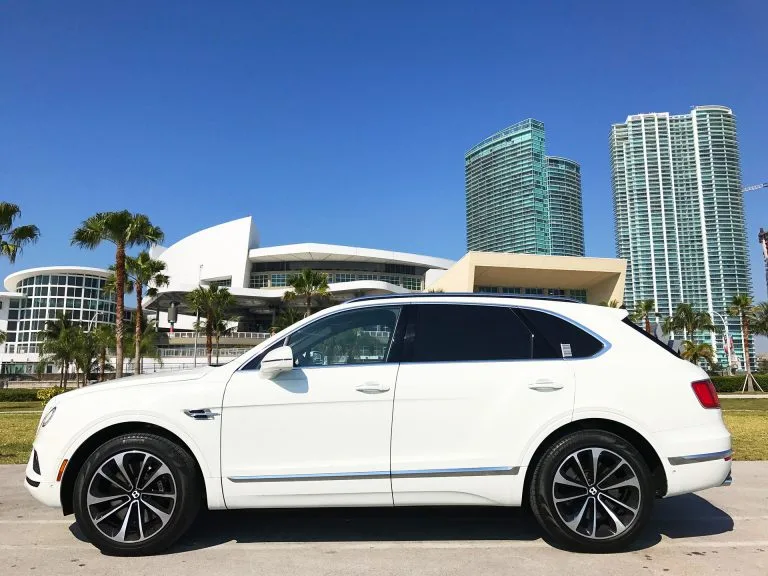Bentley Bentayga — детали внешнего вида или интерьера