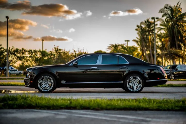 Bentley Mulsanne — детали внешнего вида или интерьера
