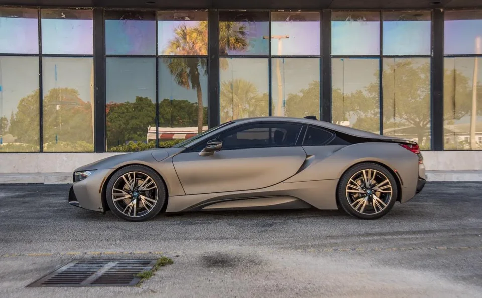 BMW i8 — детали внешнего вида или интерьера