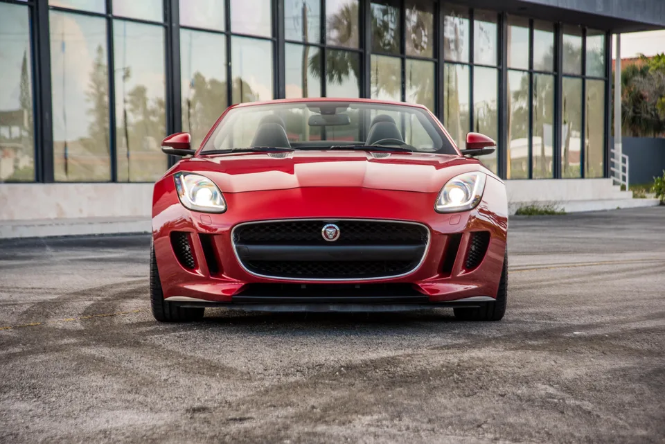 Jaguar F-Type — детали внешнего вида или интерьера