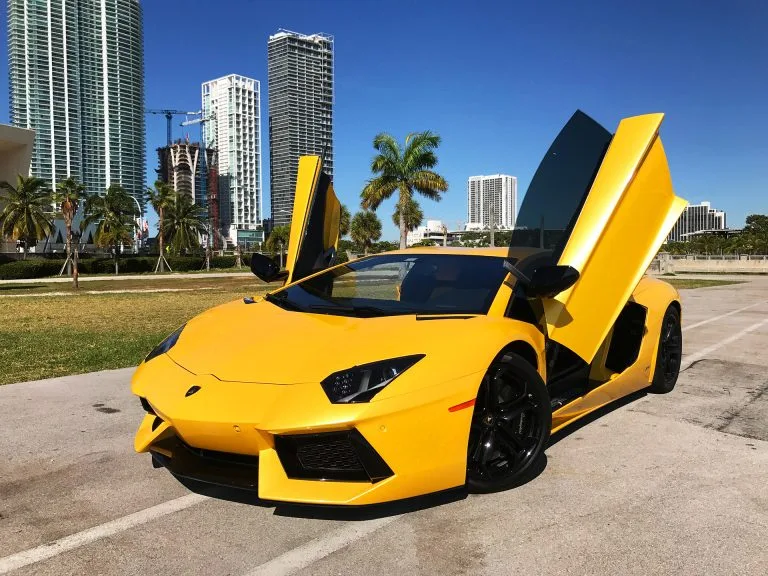 Lamborghini Aventador — детали внешнего вида или интерьера