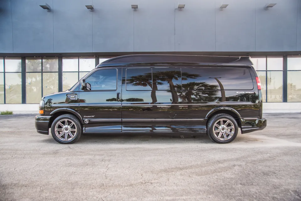 Luxury Van — детали внешнего вида или интерьера