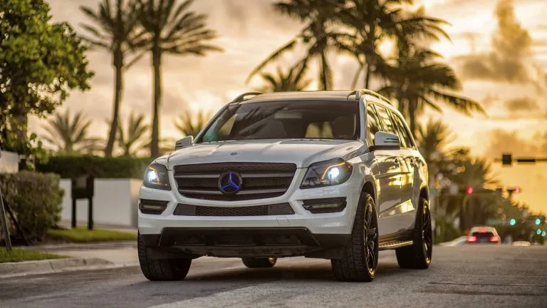 Mercedes-Benz GL — фотография из каталога