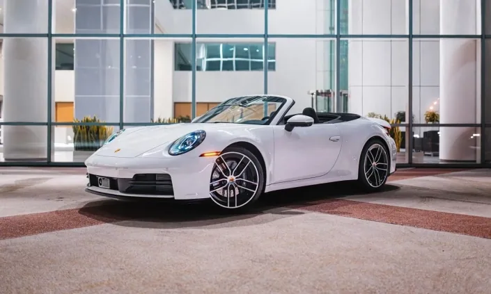 Porsche 911 Carrera Cabriolet White — Miami car rental