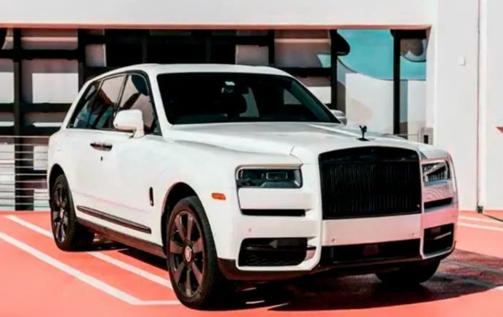 Rolls Royce Cullinan — Miami car rental