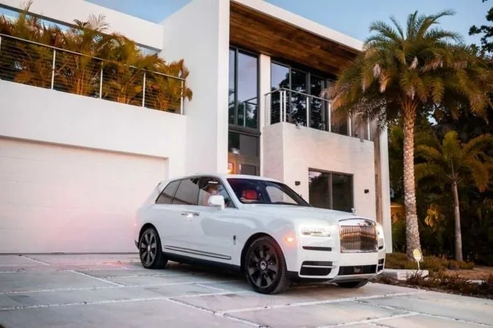 Rolls Royce Cullinan — Miami car rental