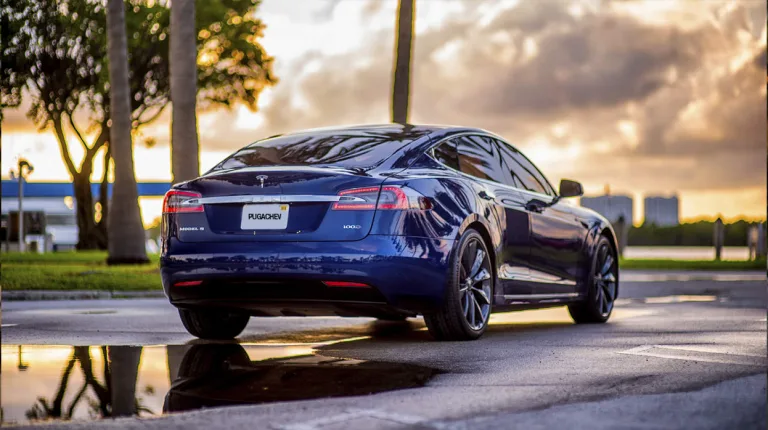 Tesla Model S — детали внешнего вида или интерьера